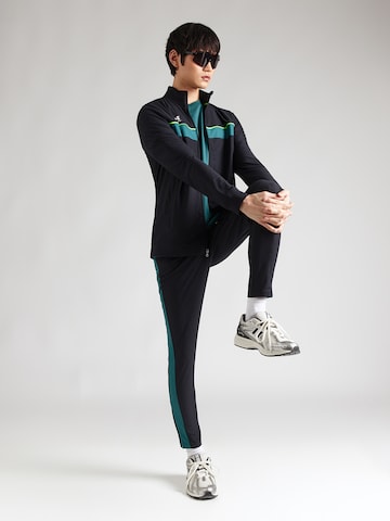 UNDER ARMOUR Tréningruha 'Challenger' - fekete