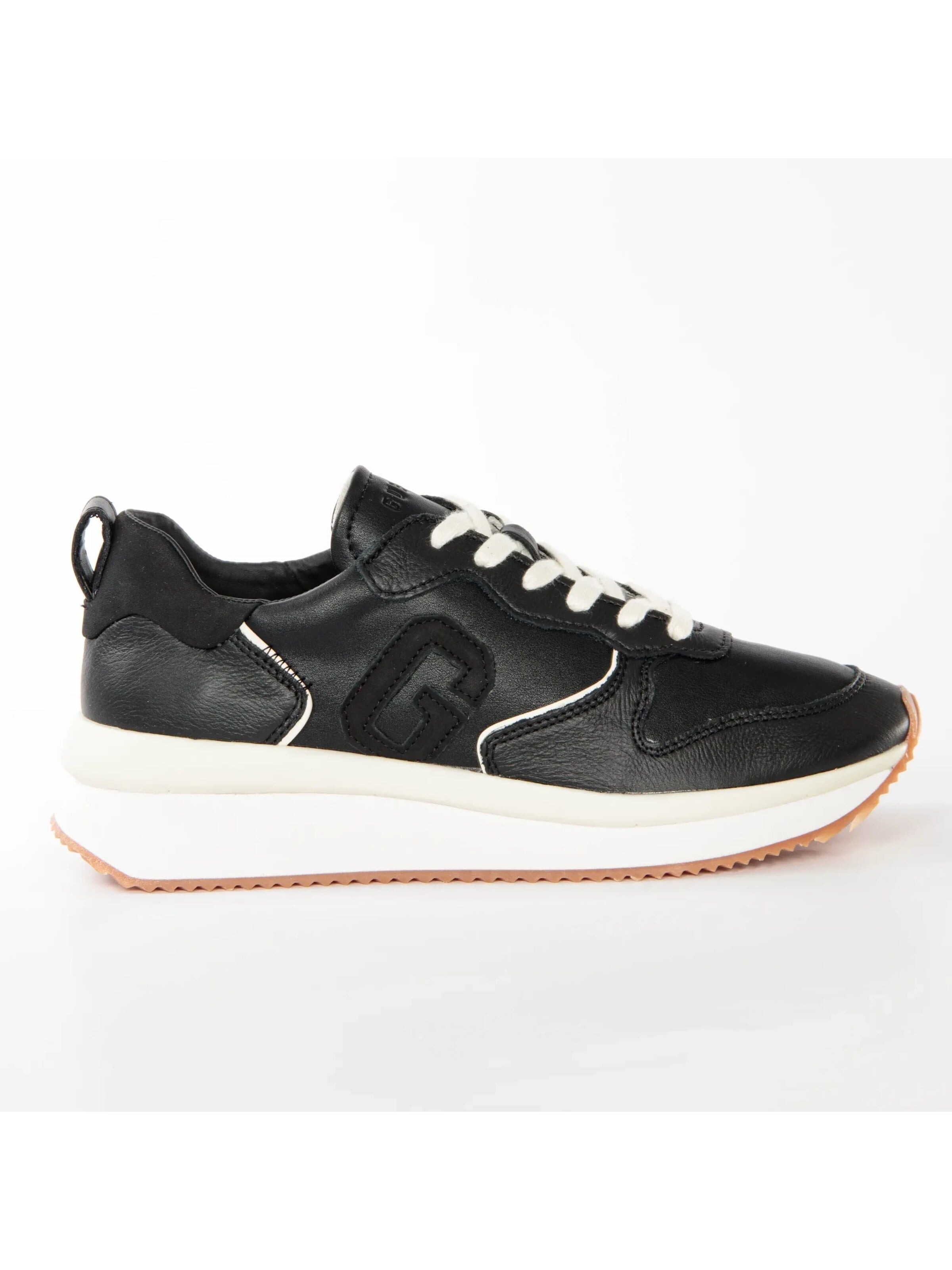 GUESS - Zapatos con cordón 'Madele' en negro: frente