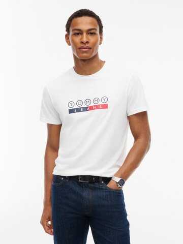 T-Shirt 'DNA' Tommy Jeans en blanc : devant