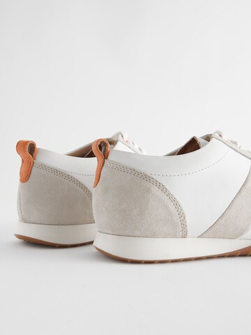 Next Slip On i grå