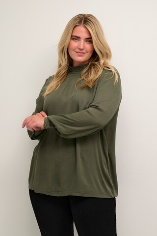 KAFFE CURVE Blouse in Groen: voorkant