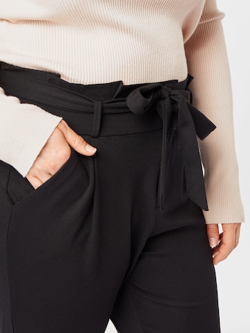 Vero Moda Curve Zúžený Kalhoty se sklady v pase – černá