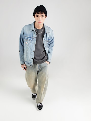 Carhartt WIP Majica 'Benton' | siva barva