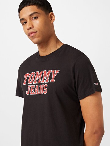Tommy Jeans Μπλουζάκι 'Essential' σε μαύρο