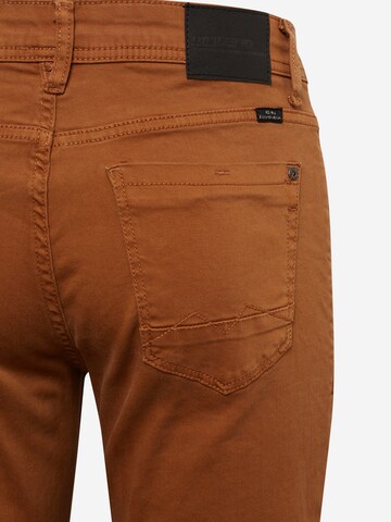 BLEND - Slimfit Calças chino 'Twister' em castanho