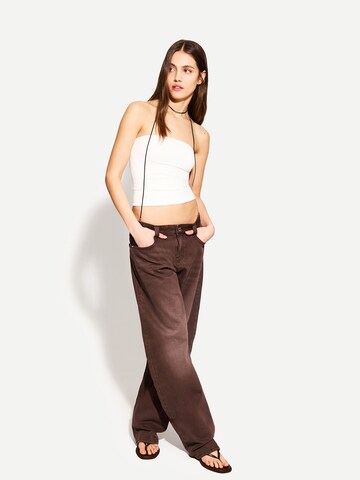 Haut Bershka en beige : devant