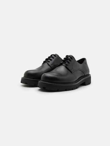 VAGABOND SHOEMAKERS Šněrovací boty 'Cameron' – černá