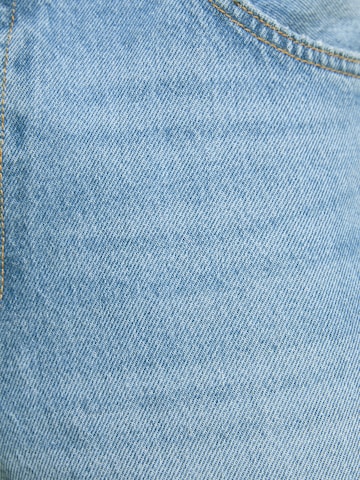 Regular Jeans de la Bershka pe albastru