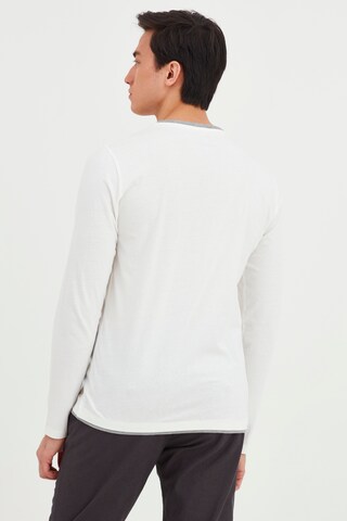 BLEND - Camiseta 'LEONAS' en blanco