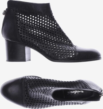 Baldinini Dress Boots in 38 in Black: front