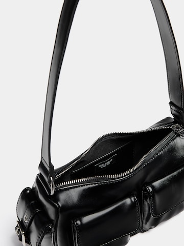 Pull&Bear Shoulder bag in Black