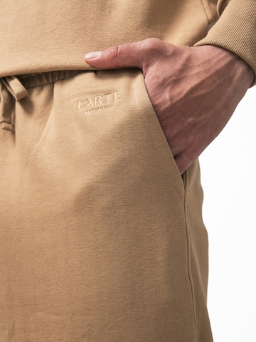 L'Arte Milano Tapered Hose‌‌‌ in Braun