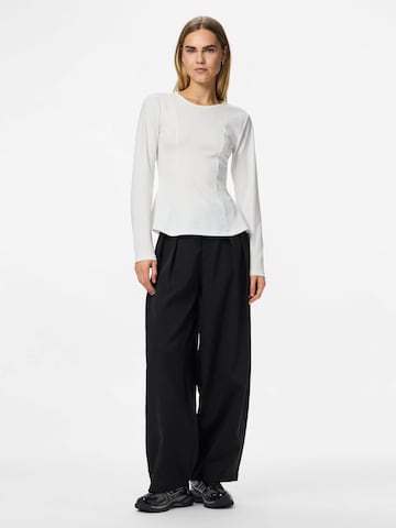 PIECES Shirt 'PCLUCCI PEPLUM' in Wit