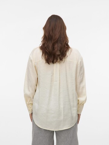 Vero Moda Curve Bluse 'Queeny' i hvid