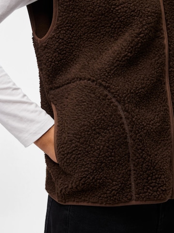 PIECES Bodywarmer 'PCSADIA' in Bruin