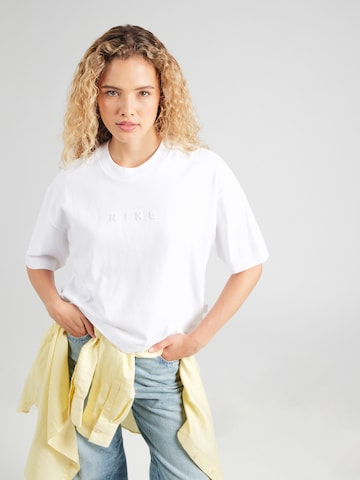 Nike Sportswear Тениска в бяло: отпред