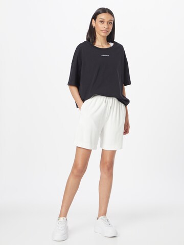 Gina Tricot Loosefit Shorts 'Everly' in Weiß