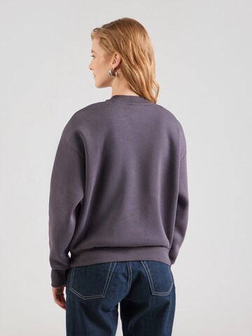 ABOUT YOU Sweatshirt 'Elsa' in Grijs