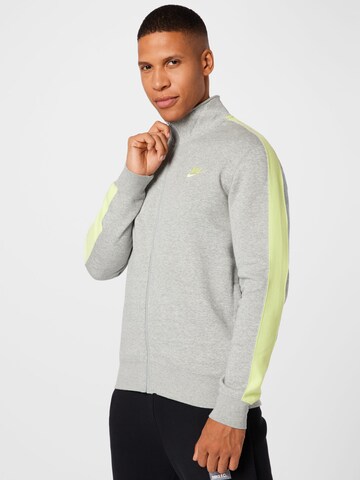 Veste de survêtement Nike Sportswear en gris : devant