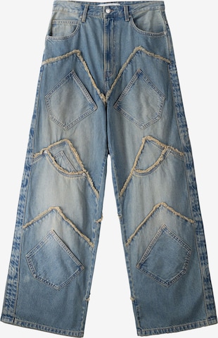 Bershka Jeans in Blue: front