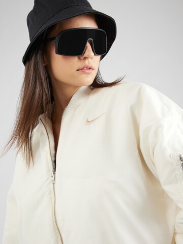 Nike Sportswear Jacke in Beige