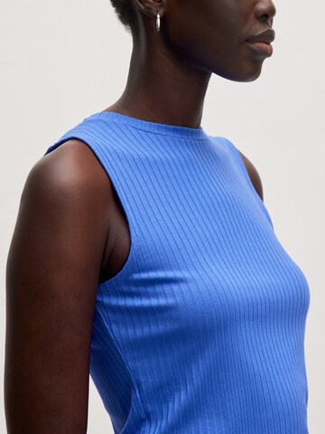 Top 'Naela' di EDITED in blu