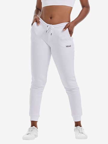 YEAZTapered Hlače 'Chilax' - bijela boja: prednji dio
