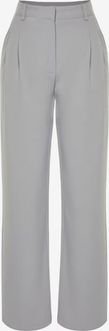 Trendyol Nohavice s pukmi - Sivá: predná strana