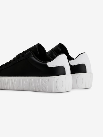 Tommy Jeans Sneakers in Black