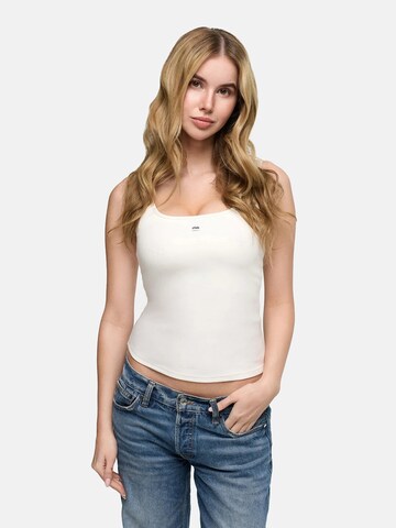 cfab (formerly creamy fabrics) - Top 'Cotton Tank with Built-In Wireless Bra' en blanco