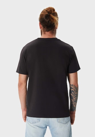Oldskull Shirt 'Asian Koi Karp Lover Graphic' in Black
