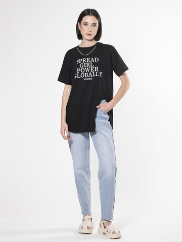 Influencer - Camiseta en negro