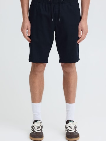 Regular Pantalon chino ' IDZarwyn ' INDICODE JEANS en noir : devant