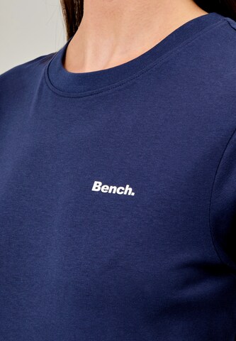 BENCH T-Shirt in Blau