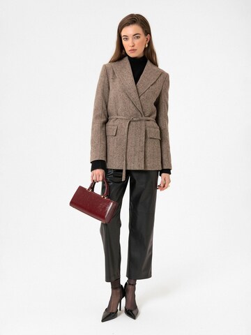 Antioch Bleiseri 'Arianna' värissä beige