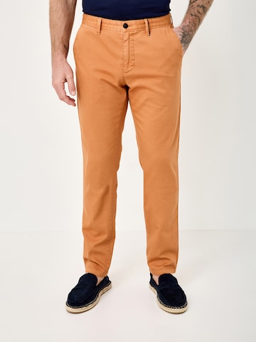 REDPOINT Regular Chino Pants in Orange: front