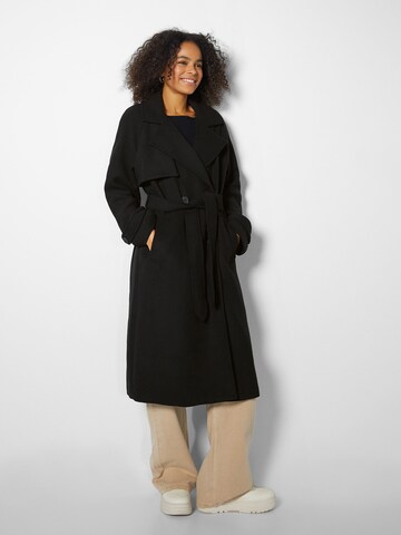 Bershka Between-Seasons Coat in Black: front