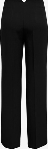 Regular Pantalon à plis 'YASMINE' ONLY en noir