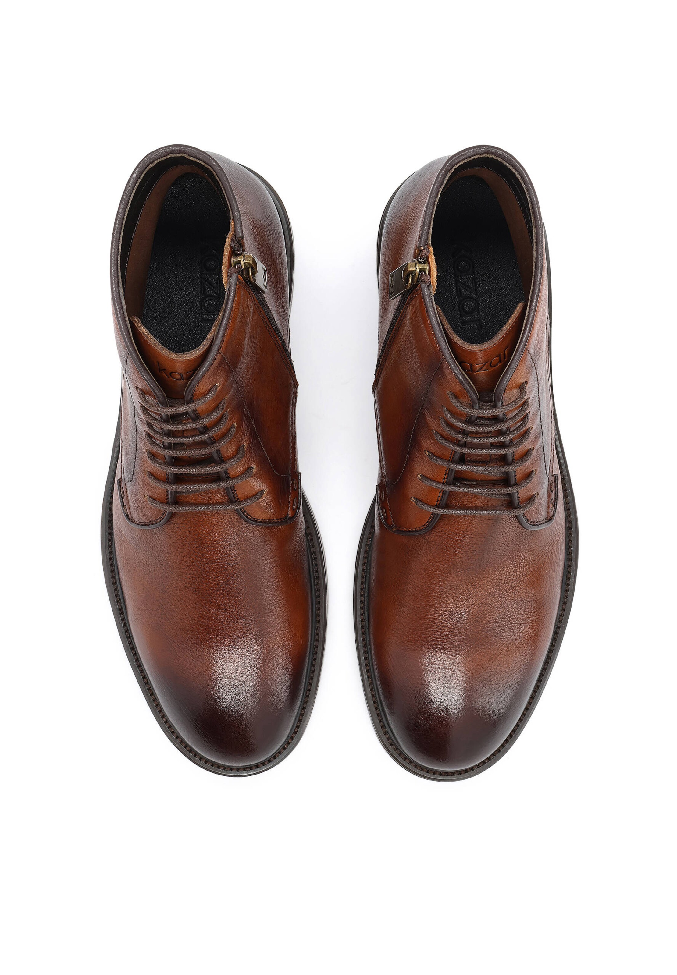Boots stringati di Kazar in marrone
