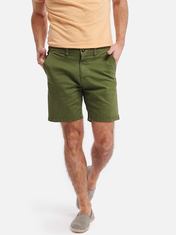 Regular Pantalon chino 'Jack' Shiwi en vert : devant