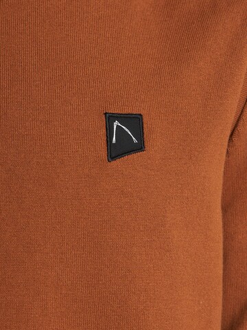 Pull-over 'Leonard' CHASIN' en marron