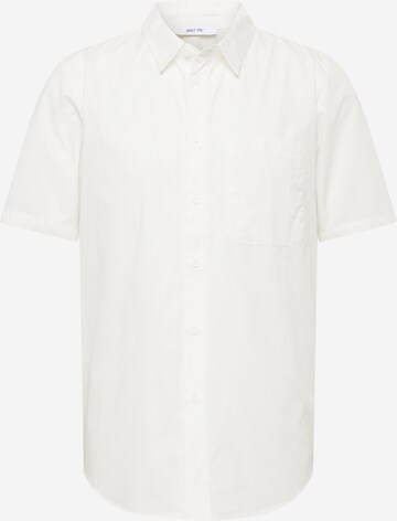 Coupe regular Chemise 'Noah' ABOUT YOU en blanc : devant