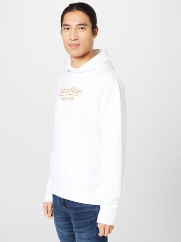 Calvin Klein Sweatshirt in White: front