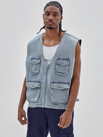 GUESS Vest in Blue: front