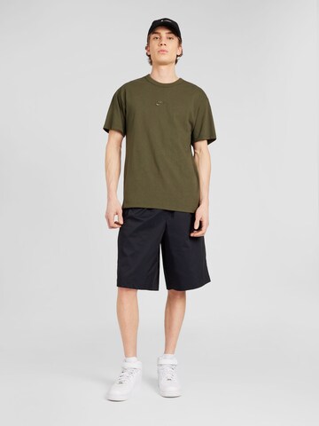 Maglietta 'Premium Essentials' di Nike Sportswear in verde