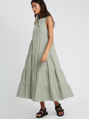 Robe 'Byron' St MRLO en vert