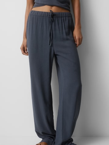 Pull&Bear Loosefit Hose in Grau: predná strana