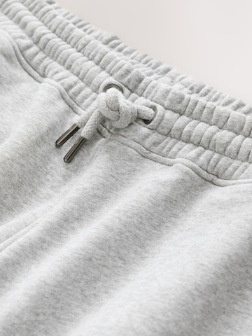 Next - Tapered Pantalón en gris