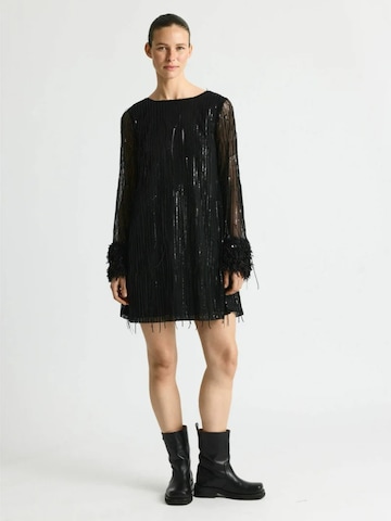 Résumé Šaty ' DeltaRS ' – černá