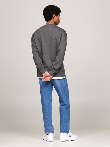 Tommy Jeans Sweatshirt in Grau